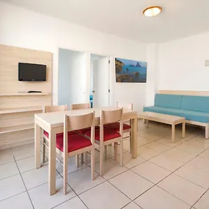 apartamentos-tramuntana-sant-antoni-de-portmany-ibiza.balearic-islands.net/